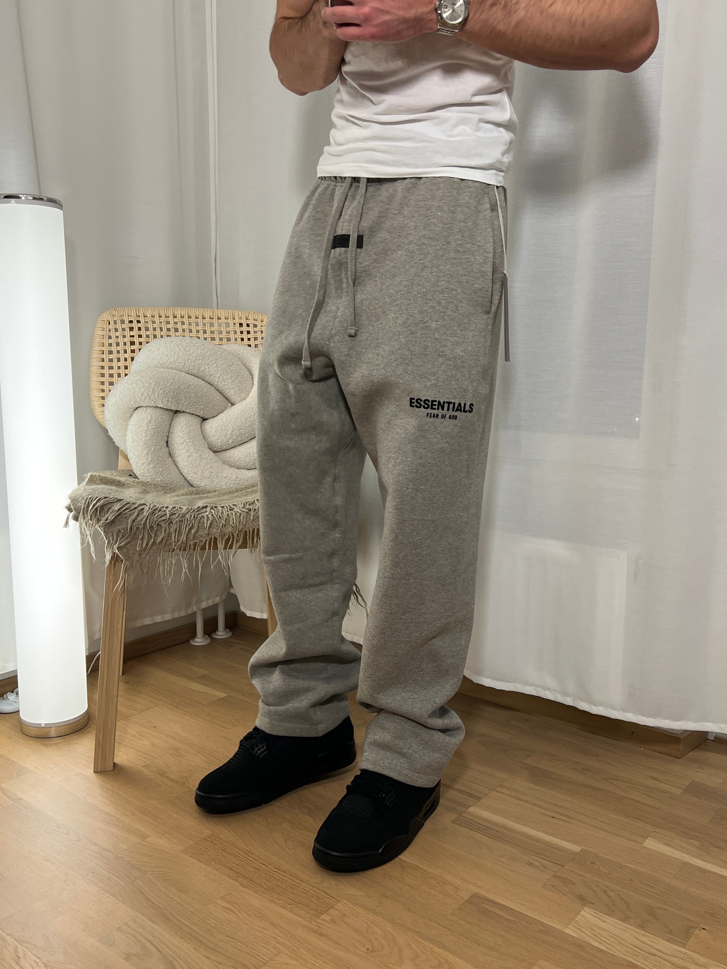 Fear of God Essentials Sweatpants Dark Oatmeal Relaxed (Flared)